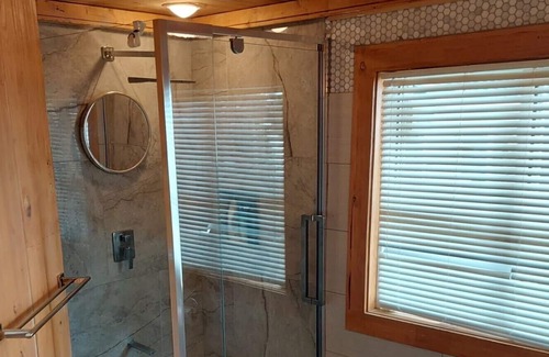 Ramara Cottage | Cozy Waterfront 2 bedroom Cottage in Orillia