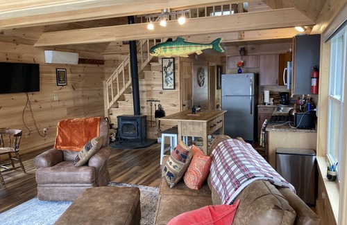 Greenville Cabin | Cozy Waterfront Cabin - Moosehead Lake