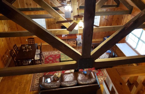 Stone County House | Cozy waterfront cabin on 20 acres