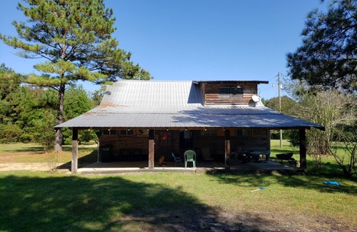 Stone County House | Cozy waterfront cabin on 20 acres