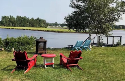 Shemogue Cottage | Cozy Waterfront Cottage on the Tidnish River