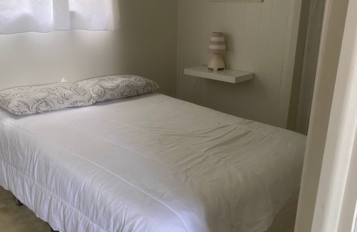 South Bruce Peninsula Cottage | Cozy Waterfront Cottage on desirable lake