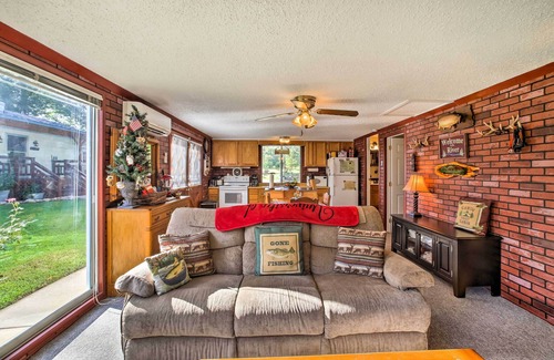 Cotter Cottage | Cozy Waterfront Cottage w/Deck on White River!