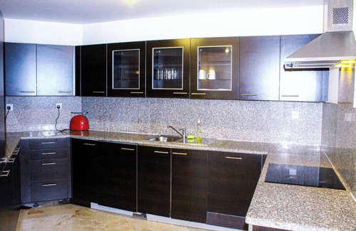 As Sifah Apartment | Cozy Waterfront Home