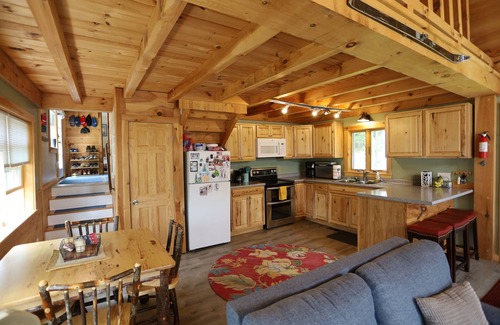 Rumney House | Cozy Waterfront Home Overlooking Stinson Lake (SL2439R)