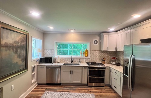 Cordova Cottage | Cozy Waterfront Retreat at McMichael Farms