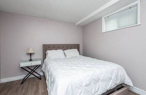 Scugog House | Cozy Waterfront Unit 5 min to Casino, great for Ice Fishing