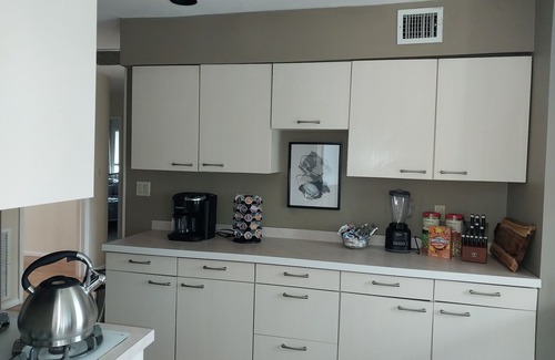 Port Washington House | Cozy Waterfront Stay: 30 Min train to NYC, USOpen, Golf, Citifield & Mets.