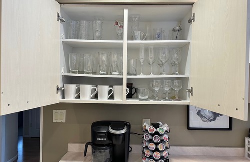 Port Washington House | Cozy Waterfront Stay: 30 Min train to NYC, USOpen, Golf, Citifield & Mets.