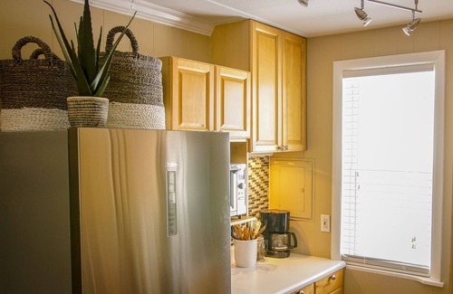 Dewey Beach Condo | Cozy, well-appointed, beach bungalow-style condo just steps from the ocean