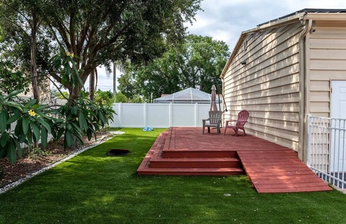Sun Bay South House | Cozy Well-Equipped Home In The Heart Of South Tampa. Amazing Fenced-in Backyard!