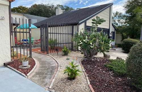 Bayonet Point House | Cozy west Florida sunny patio home