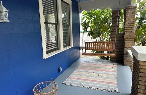 Tampa House | Cozy West Tampa Bungalow is just minutes away from all of Tampa's attractions.