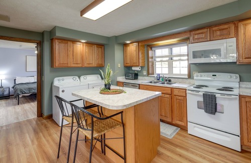 Hurricane House | Cozy West Virginia Home ~ 13 Mi to Kanawha River