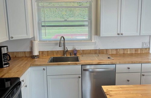 New Fairfield House | Cozy Westchester Retreat w/Fast Wi‑Fi