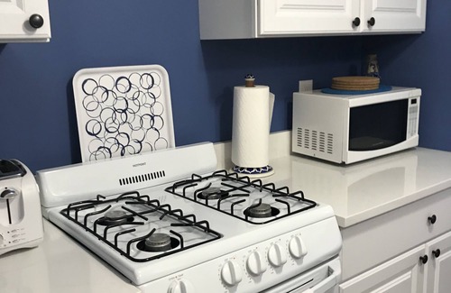 Westerly House | Cozy Westerly Cottage