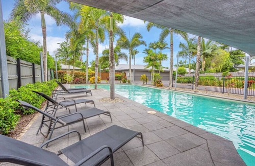 White Rock House | Cozy White Rock Retreat Near Cairns with Pool & Garden