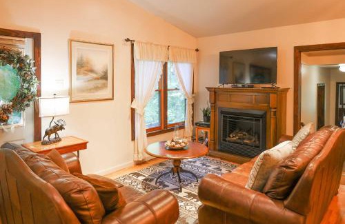 Whittier House | Cozy Whittier Home with Fire Pits Less Than 15 Mi to Hiking!