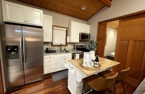 Sherwood - Tualatin South Cabin | Cozy Willamette Valley Cabin With Modern Comforts