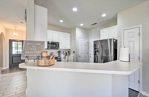 Murraysville House | Cozy Wilmington Bungalow ~ 6 Mi to Beaches!