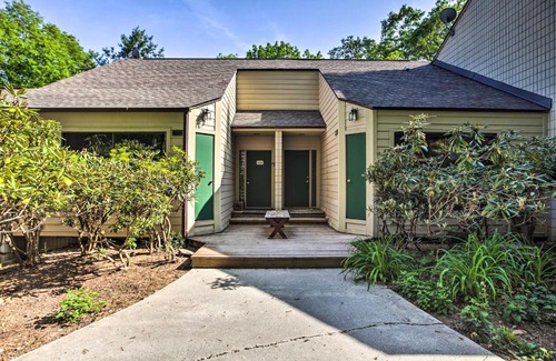 Wintergreen Apartment | Cozy Wintergreen Resort Condo Walk to Ski Lifts!