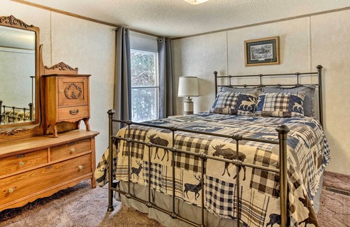 Elcho House | Cozy Wisconsin Getaway w/ Deck & Fire Pit!