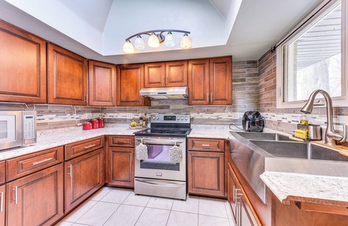 Russell House | Cozy Wisconsin Escape w/Deck, Grill & Fire Pit!