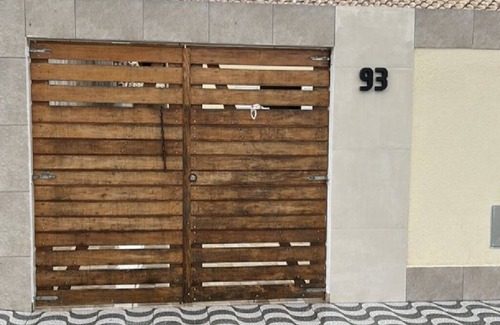 Itanhaem House | Cozy with a pool and beach just around the corner.