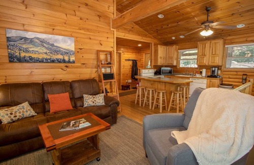 Boone Cabin | Cozy, Wooded Cabin near Outdoor Activities