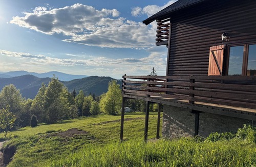 Kremna Cabin | Cozy Wooden Cabin on Tara 1320m Altitude Sleeps 6 Stunning Views