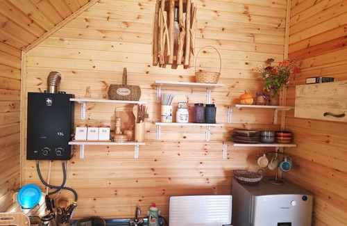 Vedzebi Cottage | Cozy Wooden Cottage by the Sioni Lake