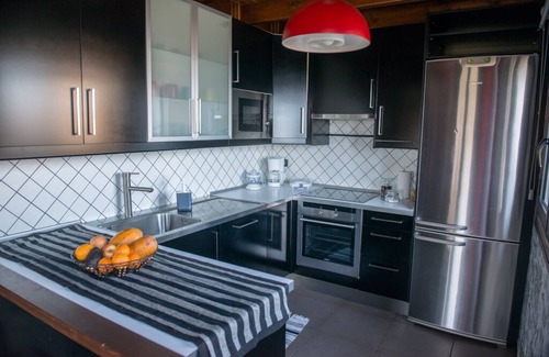 Guimar House | Cozy wooden house with pool