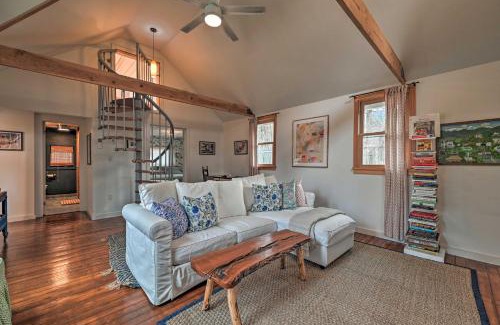 Woodstock House | Cozy Woodstock Home with Fire Pit!