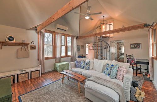 Woodstock House | Cozy Woodstock Home with Fire Pit!