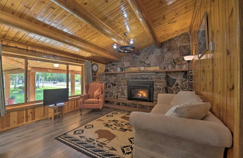 Pinedale House | Cozy WY Home Rivers, Lakes, Mountains, Wildlife