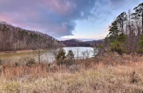 Adams House | Cozy Yatesville Lake Cabin Rental in Louisa!