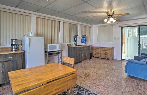 The Foothills Cottage | Cozy Yuma Retreat w/Furnished Patio & Grill!