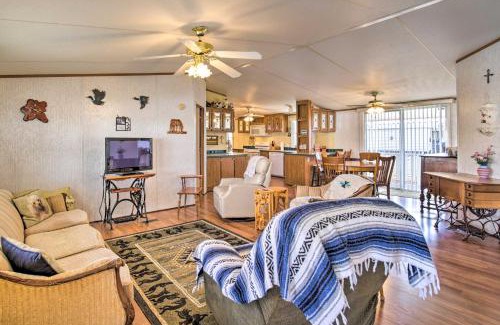 The Foothills House | Cozy Yuma Retreat with Furnished Patio and Grill!