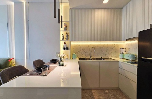 Sukhumvit House | Cozy1-BR condo located in the heart of Bangkok, just 5 mins walk to BTS station