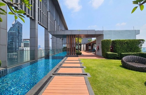 Sukhumvit House | Cozy1-BR condo located in the heart of Bangkok, just 5 mins walk to BTS station