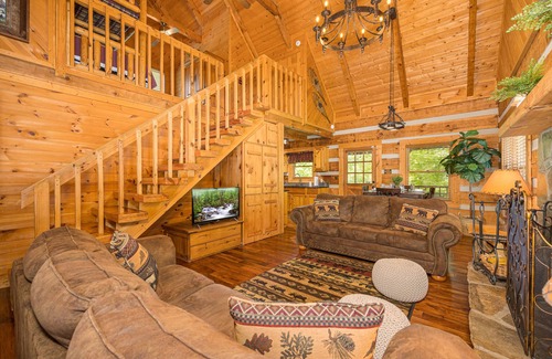 Gatlinburg - Pigeon Forge Cabin | Cozy2 BD Easily Accessible Cabin! Quiet community short drive to all attractions