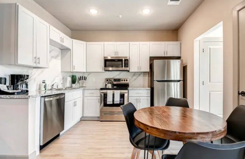 Bammel Apartment | CozyCypress 2/2 Apt, Full Kitch, W/D, FreeParking!