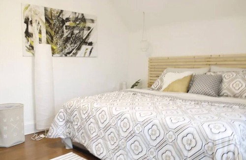 Pueblo Apartment | CozyModern Victorian Pet-friendly 2BRApt in Pueblo