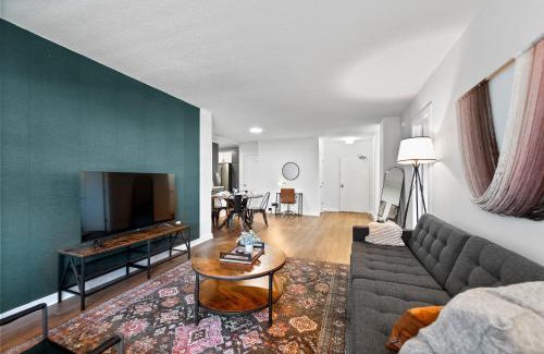 Aurora Highlands Apartment | CozyRetreat Sleeps 6 FreeParking DC Airport Metro