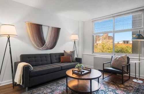 Aurora Highlands Apartment | CozyRetreat Sleeps 6 FreeParking DC Airport Metro
