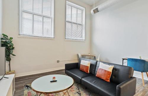 Mile Square Apartment | CozySuites - 1BR with Direct Skybridge Access #3