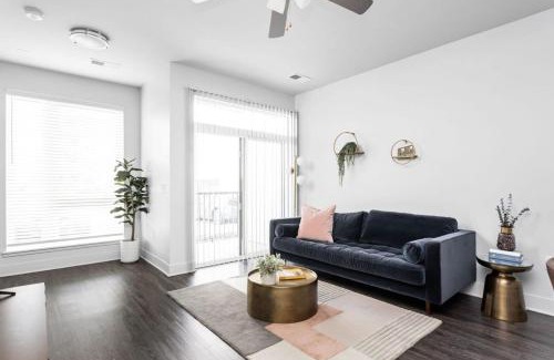 Indianapolis Apartment | CozySuites 2BR - Nora, Indianapolis