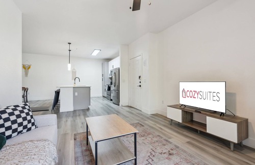 Glendale Sports and Entertainment District Apartment | CozySuites Glendale - Westgate with pool! 07