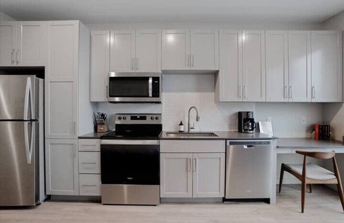 Lower Lawrenceville Apartment | Cozysuites l Spacious SDO Lawrenceville