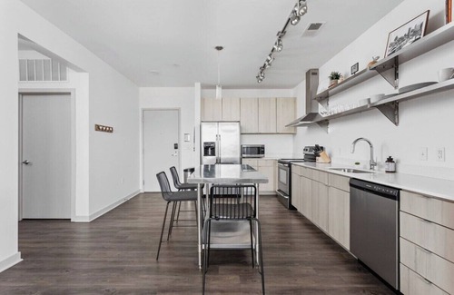 Downtown Indianapolis Apartment | CozySuites Modern 2BR in Bottleworks Indy #1